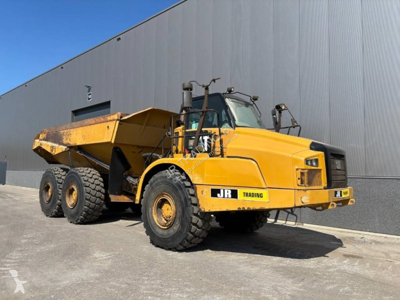 Dumper Caterpillar