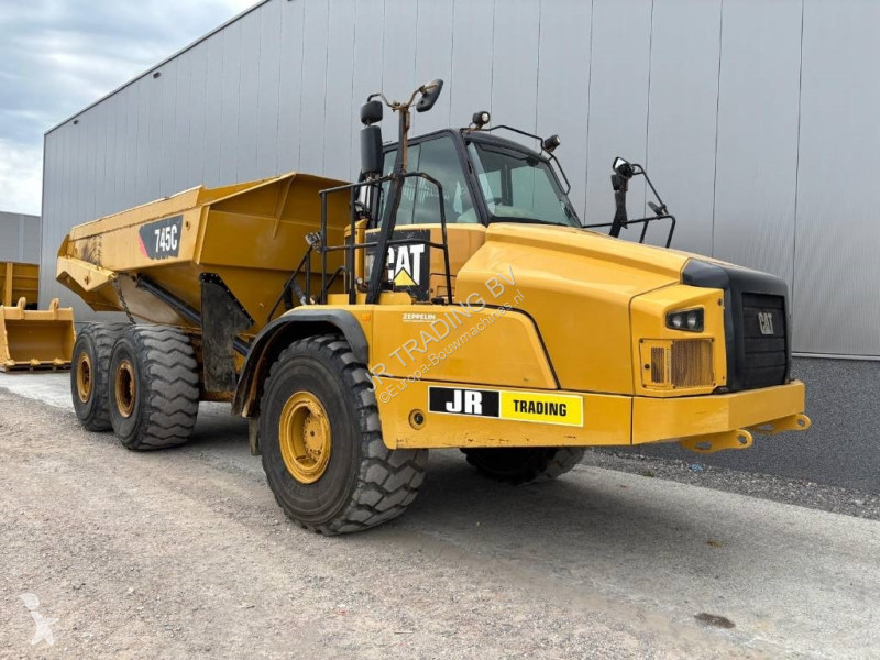Dumper Caterpillar