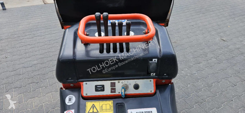 Basculantă Kubota rups dumper