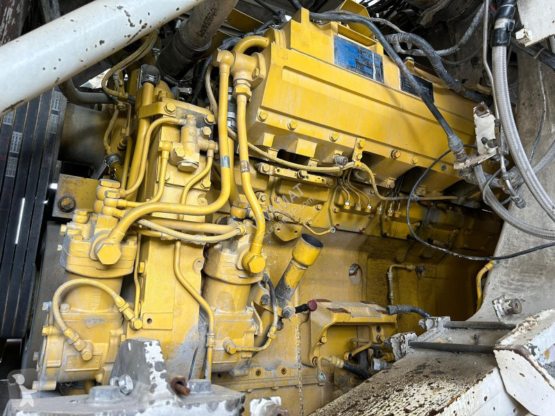 Sklápač Komatsu HD985