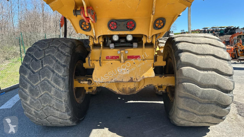 عربة قلابة Bell B30E 6x6