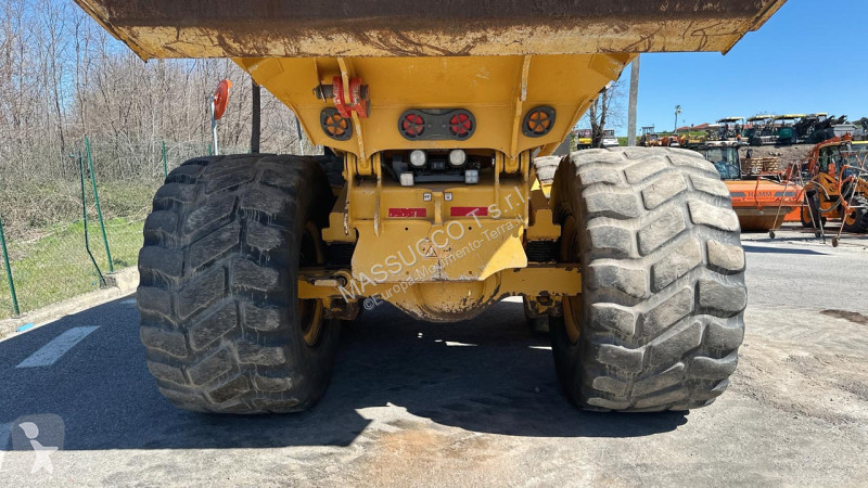 عربة قلابة Bell B30E 6x6