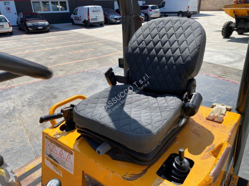 عربة قلابة Thwaites MACH570