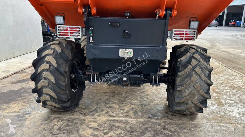 Sklápač  D12 4x4x4