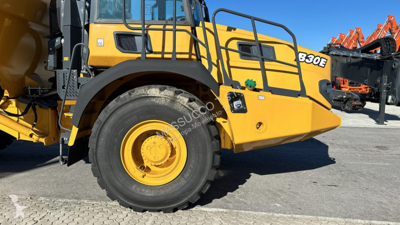 عربة قلابة Bell B30E 6X6