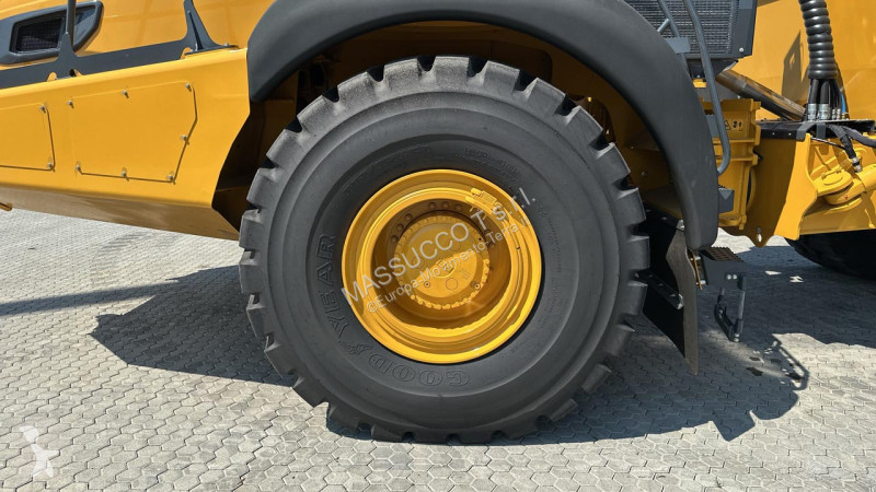 عربة قلابة Bell B50E 6x6
