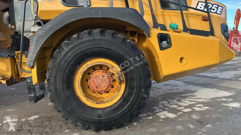 عربة قلابة Bell B25E 6x6