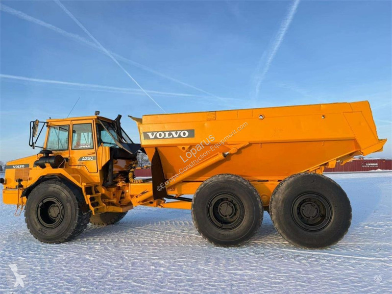 Карьерный самосвал Volvo