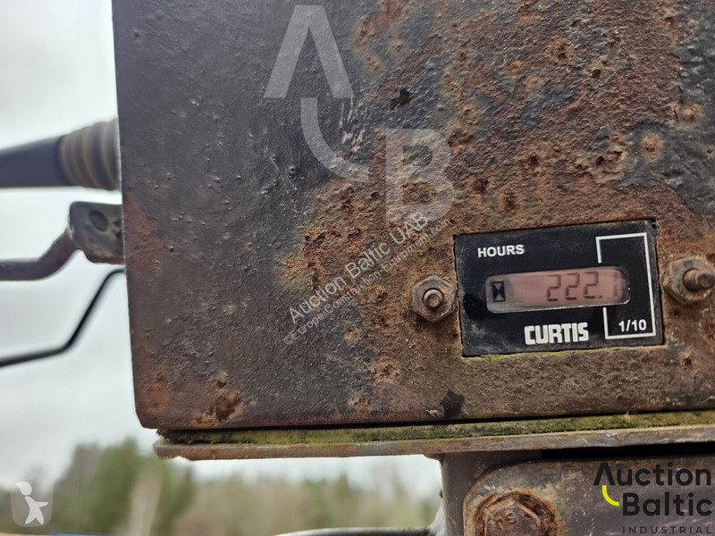 Sklápač Terex TA9