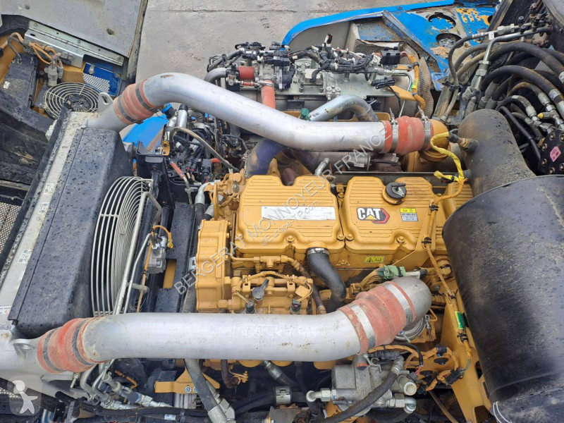 عربة قلابة Caterpillar 745