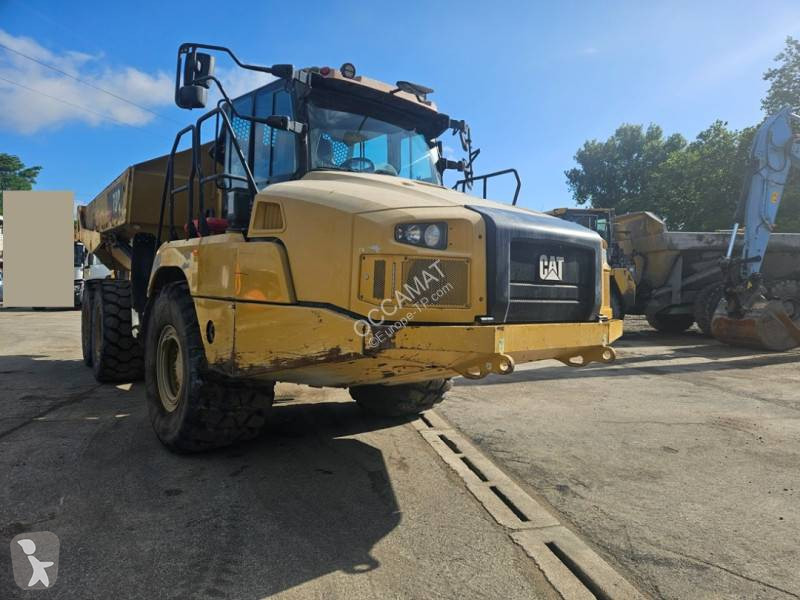 Sklápač Caterpillar 730 C