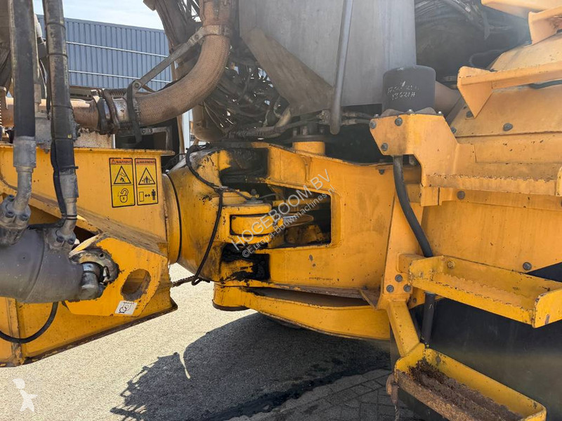 عربة قلابة Volvo E