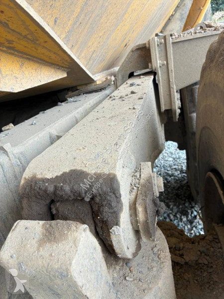 Sklápač Komatsu 3502