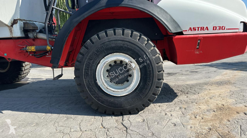 عربة قلابة Astra 30D 6X6