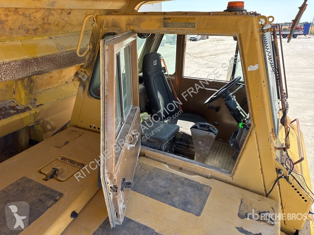 Dumper Caterpillar