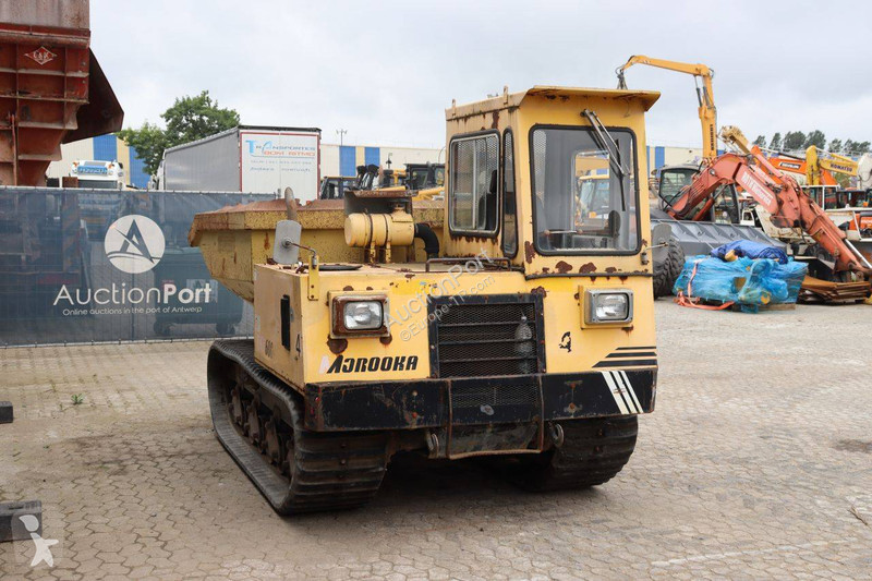 عربة قلابة Morooka MST-600 E