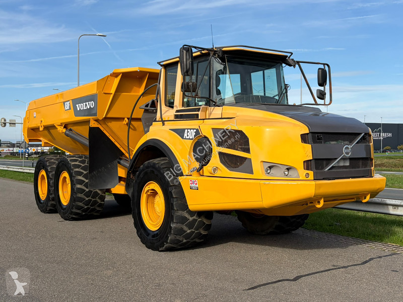 عربة قلابة Volvo
