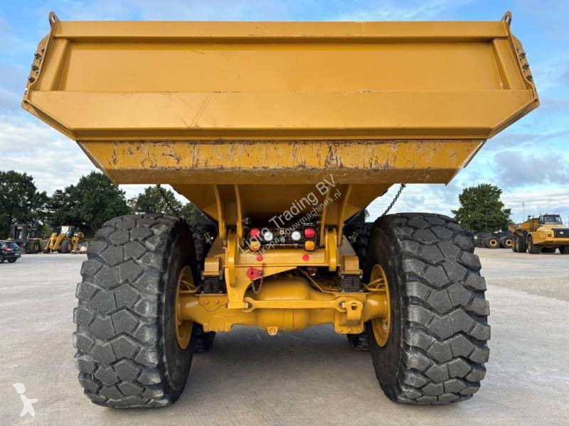 Tombereau Caterpillar 745