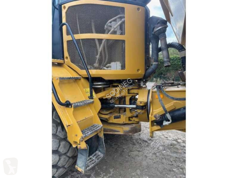 عربة قلابة Caterpillar