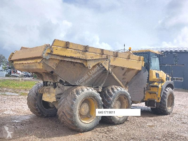 عربة قلابة Bell B20E