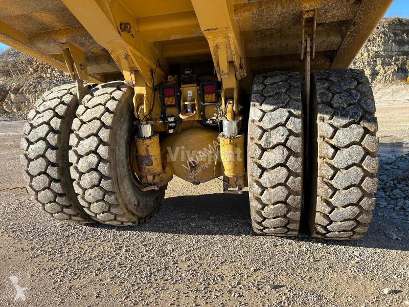 Dumper Caterpillar