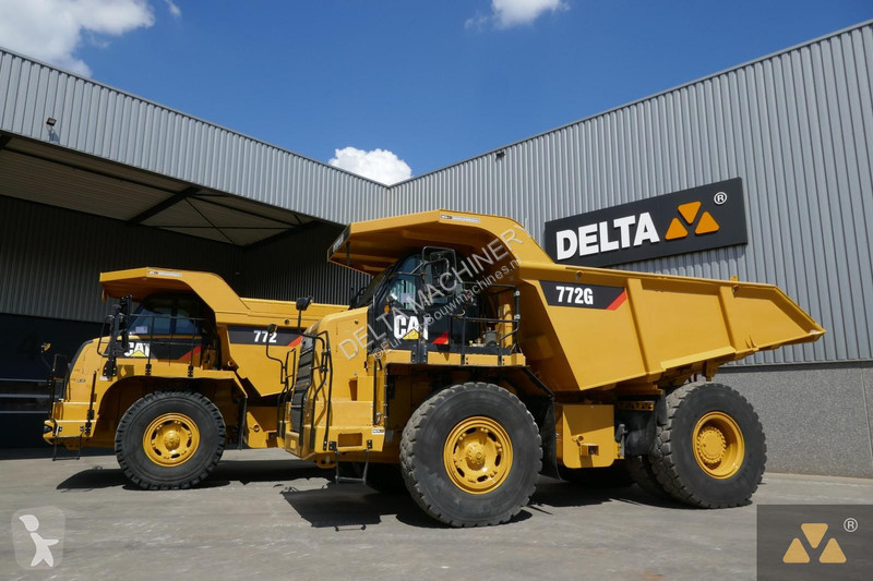 Dumper Caterpillar