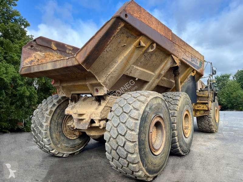 عربة قلابة Bell M 6X6