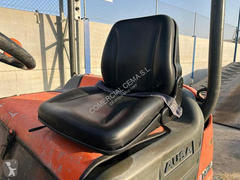 عربة قلابة Ausa