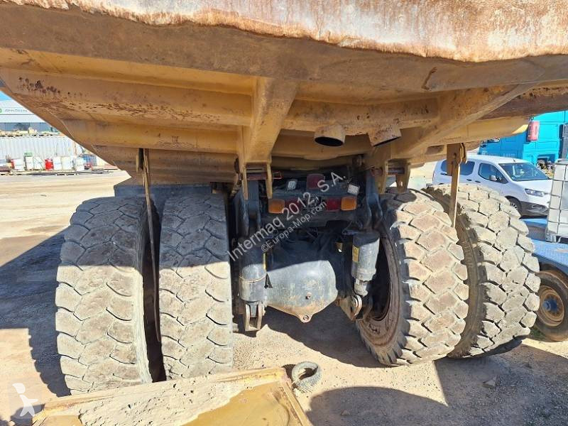 Sklápač Komatsu HD605-7EO