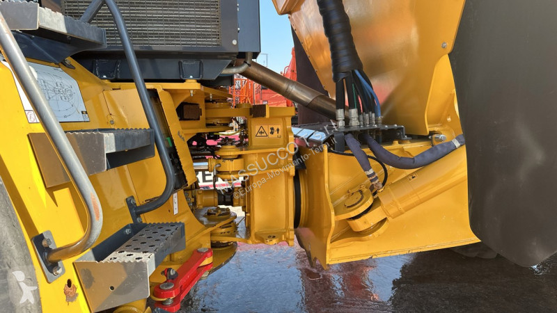 عربة قلابة Bell B50E 6X6