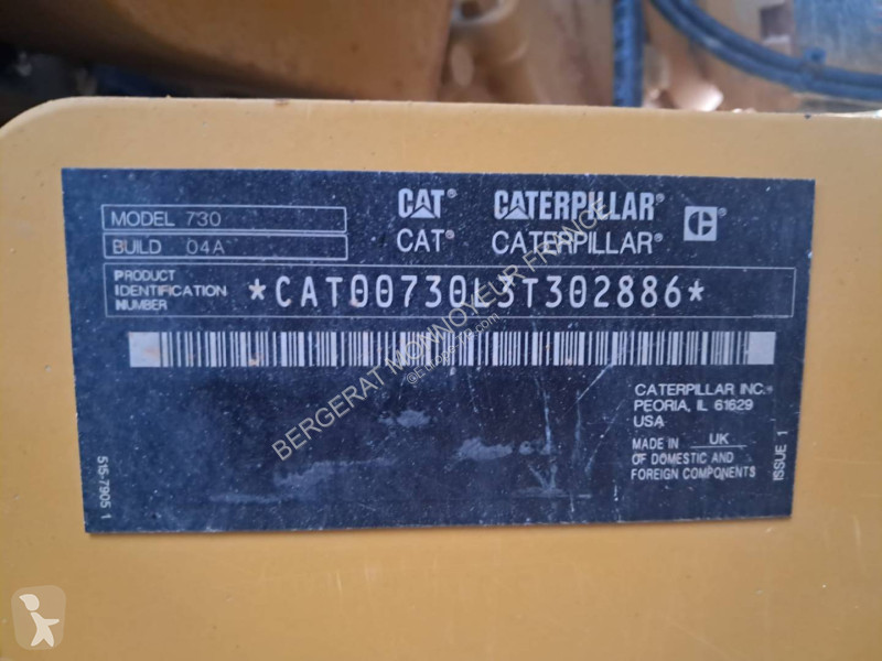عربة قلابة Caterpillar
