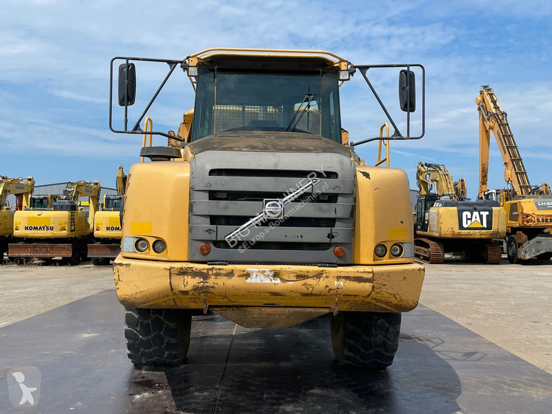 عربة قلابة Volvo