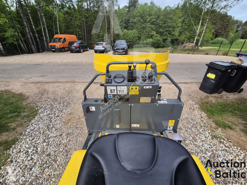 عربة قلابة Wacker Neuson DT15