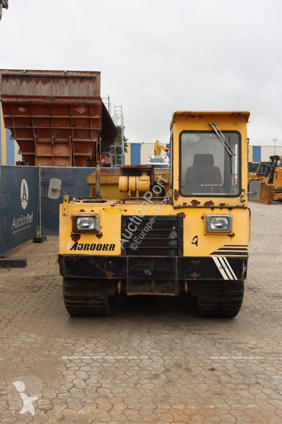 عربة قلابة Morooka MST-600 E