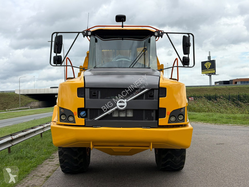 عربة قلابة Volvo G