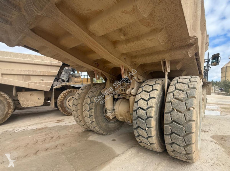 Tombereau Caterpillar G
