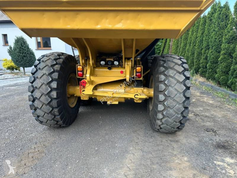 عربة قلابة Caterpillar