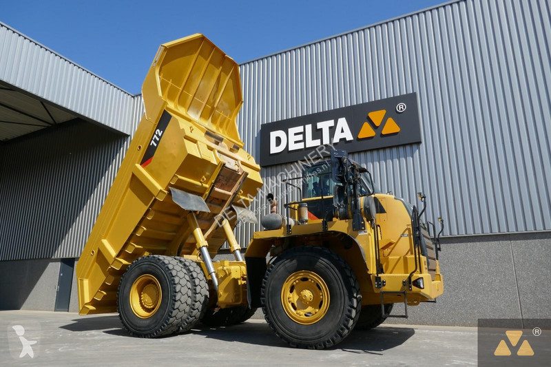 Dumper Caterpillar