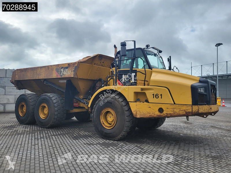 Dumper Caterpillar