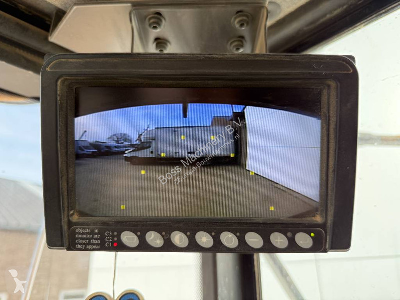 Dumper Volvo - Tailgate / Backup Camera