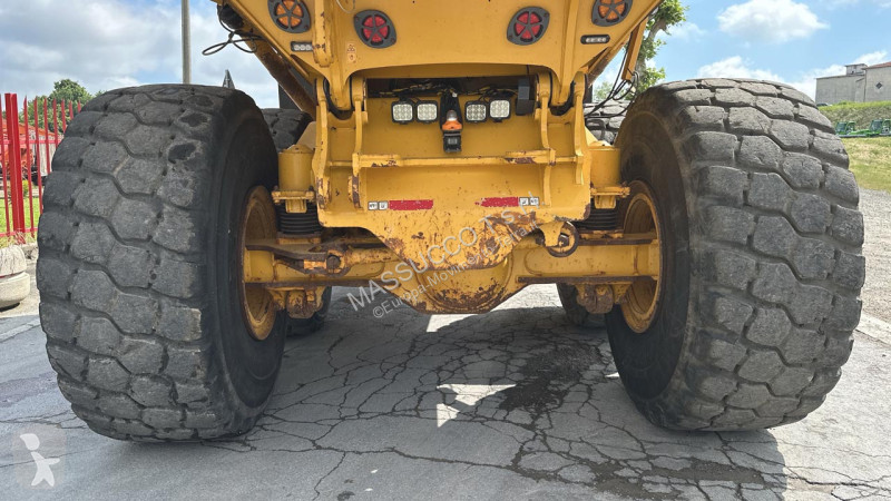 Sklápač Bell E 6x6