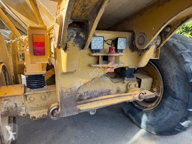Sklápač Caterpillar 6X6 - CE - AC