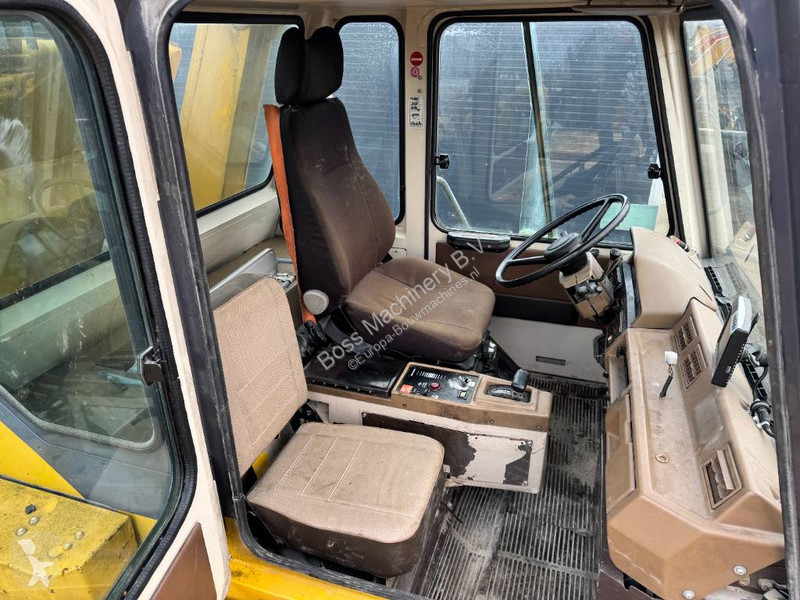 Sklápač Komatsu 3 - Backup Camera / Airco