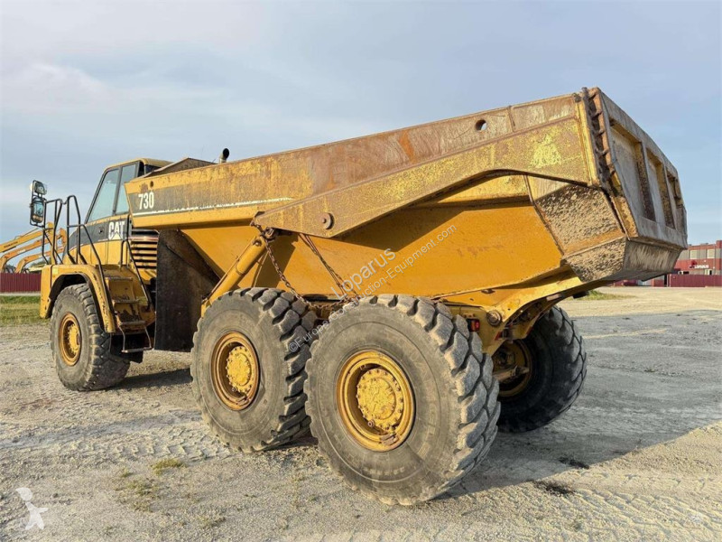 Карьерный самосвал Caterpillar 730