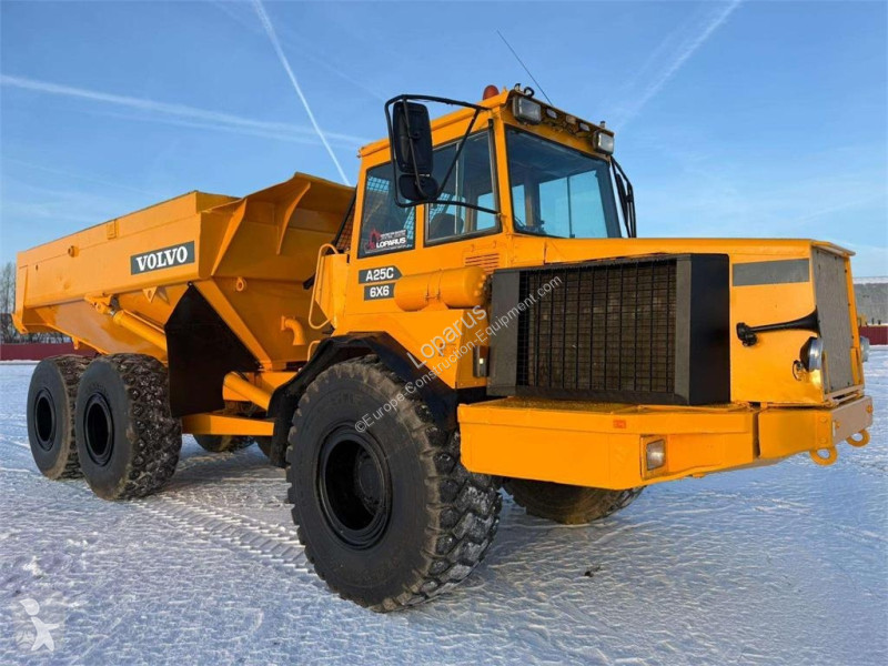 Карьерный самосвал Volvo