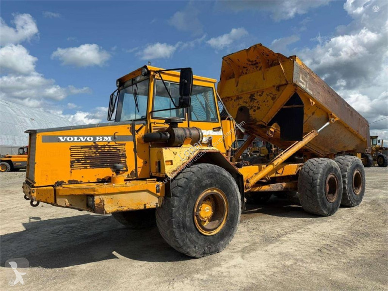 Карьерный самосвал Volvo