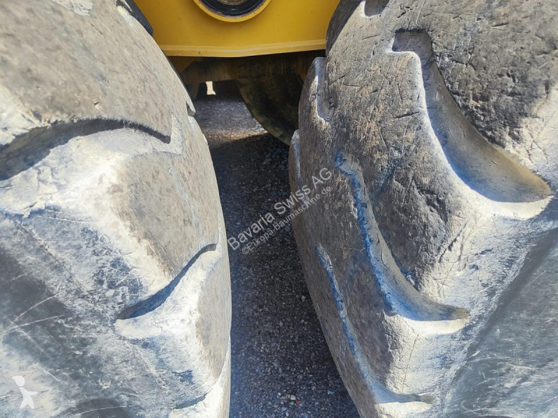 عربة قلابة Caterpillar