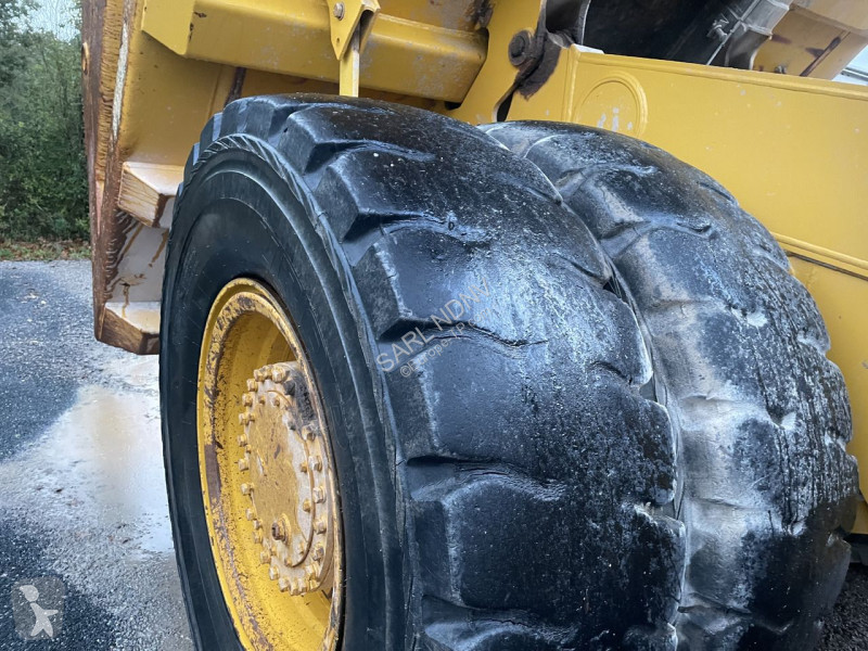 Sklápač Komatsu HD405