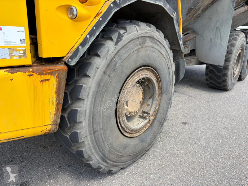 عربة قلابة Volvo