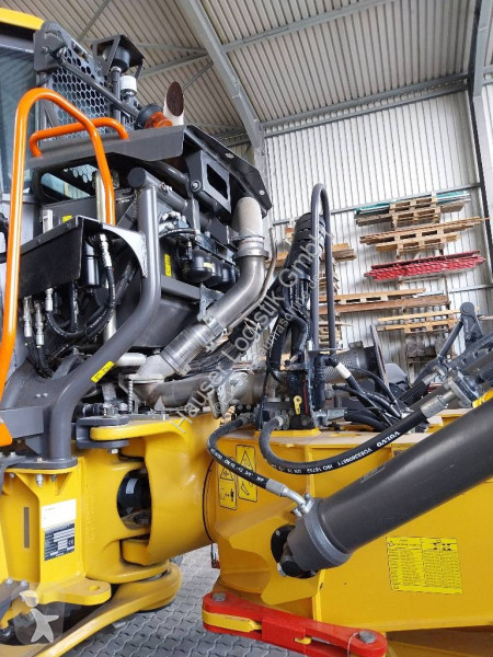 عربة قلابة Volvo Dumper  G
